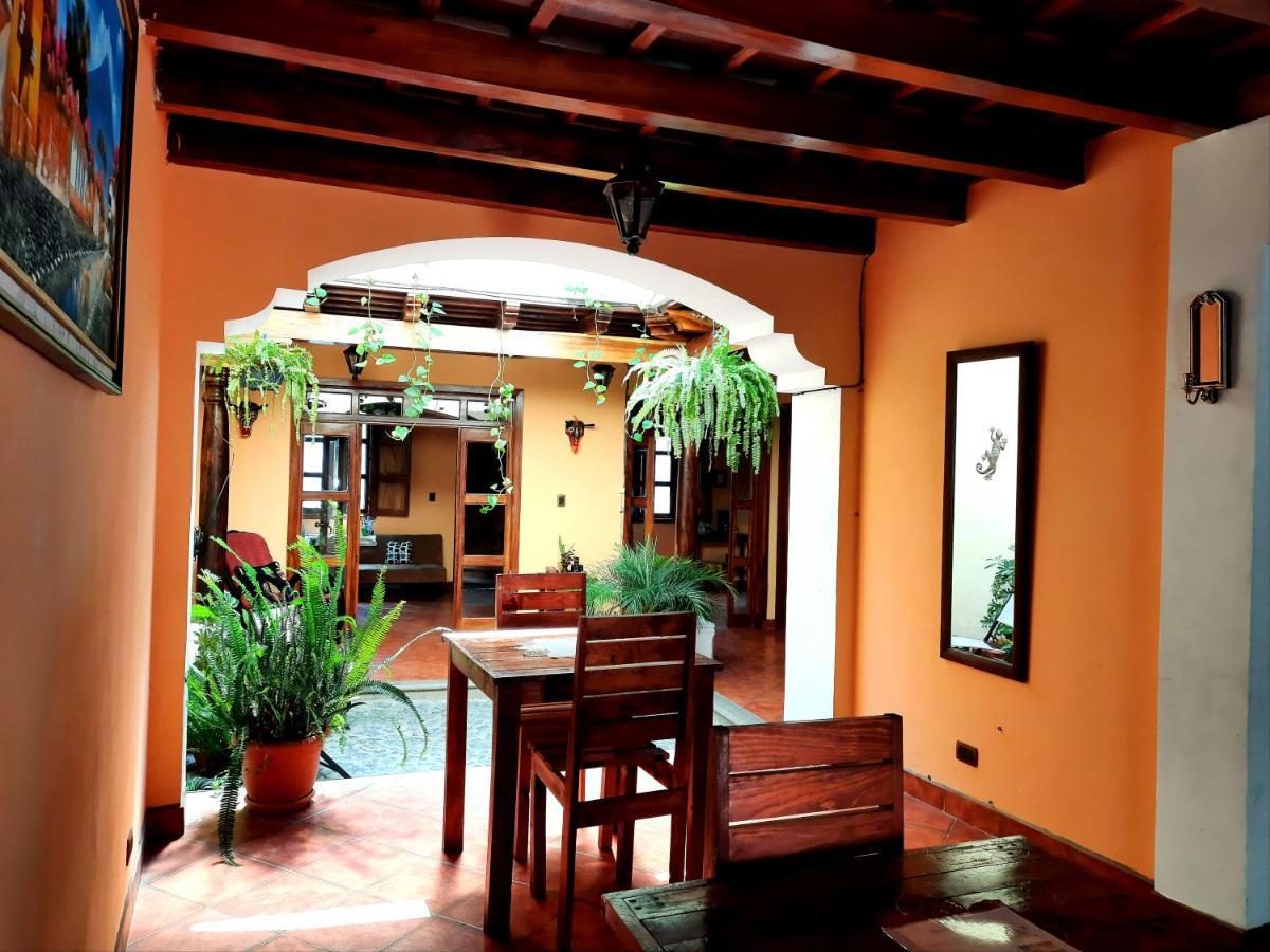 Hotel Casa Sofia Антигуа-Гватемала Экстерьер фото