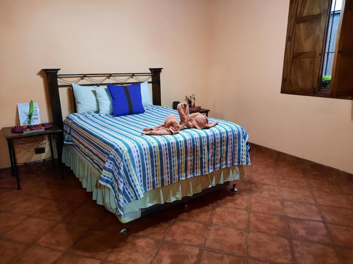 Hotel Casa Sofia Антигуа-Гватемала Экстерьер фото